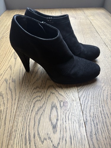 Black suede shoe - suede,
