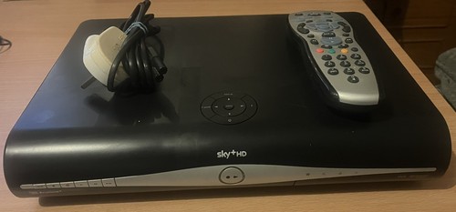 Sky box with remote - hd,