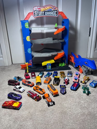 Hot wheels stunt garage - hot,
