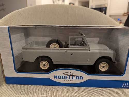 Model car land rover - land,