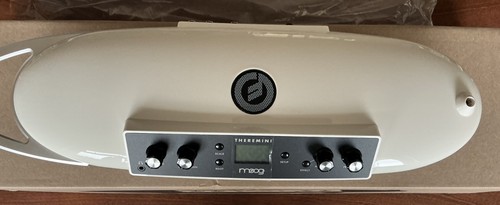 Moog theremini white - moog,