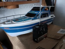 Radio control model boat