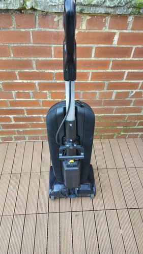 Upright vacuum cleaner heavy - vacuum,