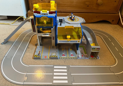 Tomica hypercity rescue - tomica, police