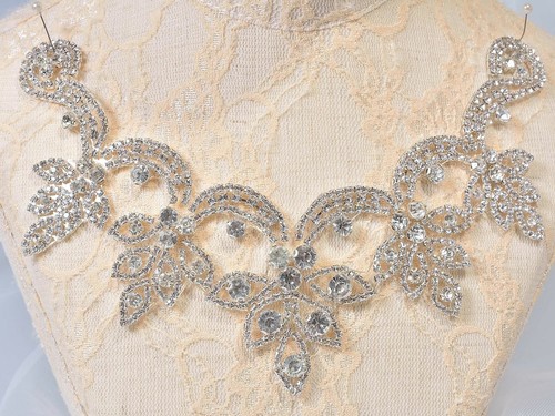 Sparkling neck crystal - sparkling, v-neck