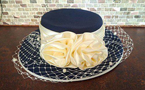 Debenhams hat box - hat,