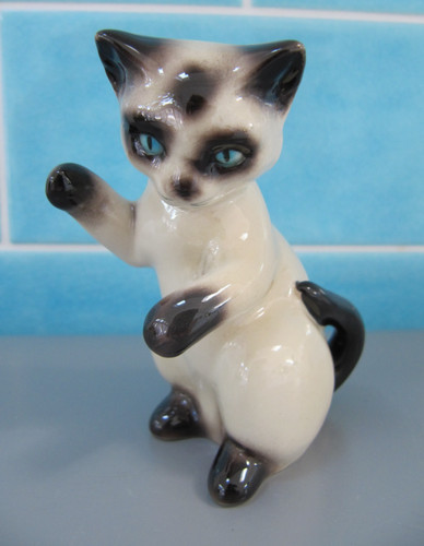 Vintage goebel playing siamese - goebel,