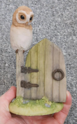 Teviotdale owl gate post - teviotdale,