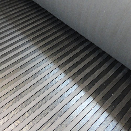 Broad ribbed rubber matting - broad,