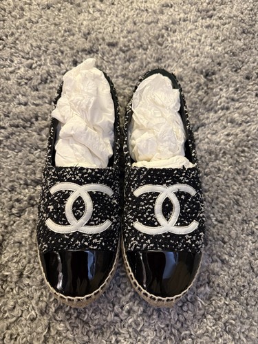 Chanel tweed patent - &,