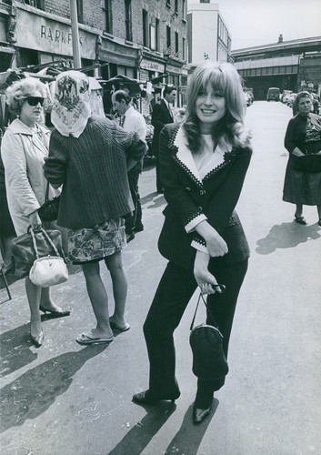 Suzy kendall 5 - 11", inch