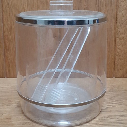 Ice cool clear plastic - , acrylic