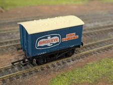 Hornby OO Gauge R105 Birds Eye
