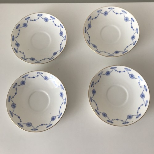 Blue white pattern - &,