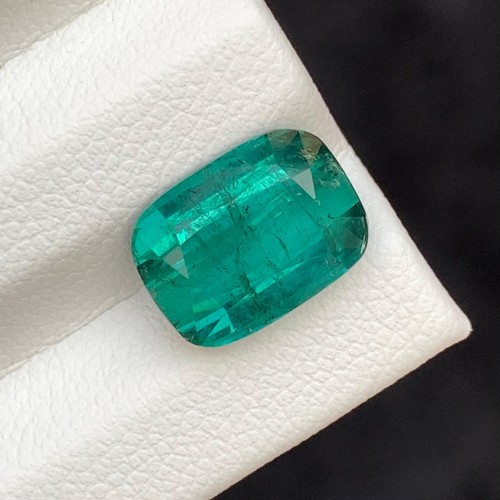 Carat top blue tourmaline - 4.35,