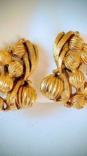 1950s Clip On Earrings Gold