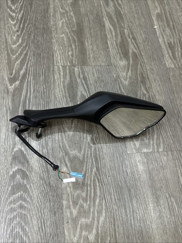 Honda cbr1000rr 2020 right - 2020-25,