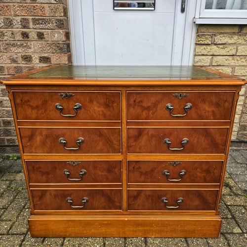 Yew wood draw - leather, top