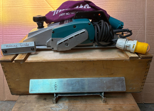 Makita 1806b 170mm heavy duty - heavy,