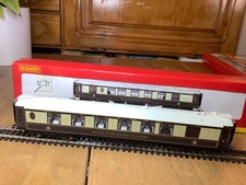 Hornby R4146A Pullman 3rd Class Kitchen Car ‘Car No.166 Third Class’ with Lights