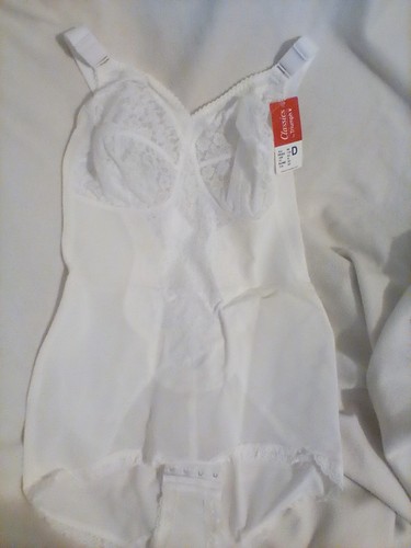 Bnwt 42d triumph classics - bnwt,