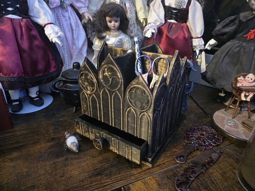 Large cathedral gothic - gothic, desk