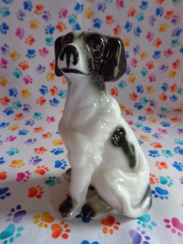 Vtg dog figurine english - dog,