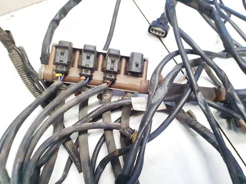 10r054147 fuel injector - 10r054147,
