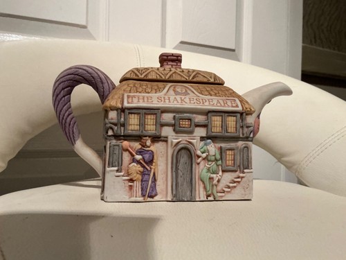 Shakespeare pub teapot fine - pub,