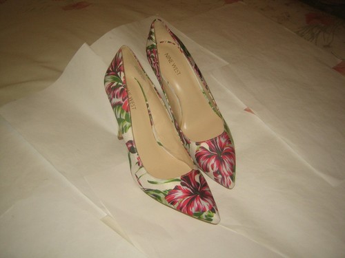 Ladies shoes nine - ‘,