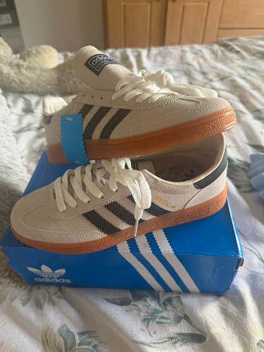 Adidas spezial trainers - trainers, gum