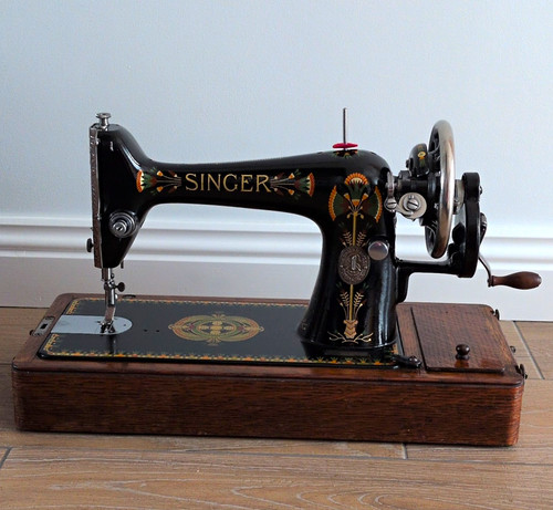 Singer hand crank sewing - 66,