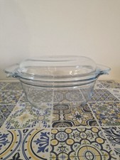 Pyrex glass casserole with