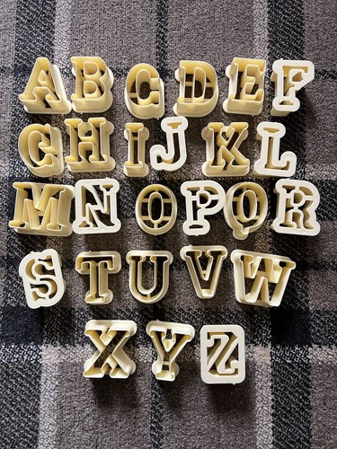 Pieces alphabet cookie - pieces,