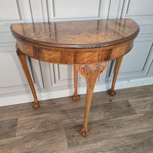 Antique demi lune - -, burr
