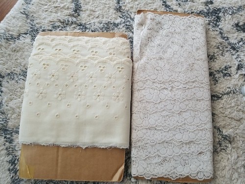 Lot ivory white lace - of, 2