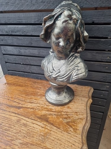 Peasant girl with - , bonnet