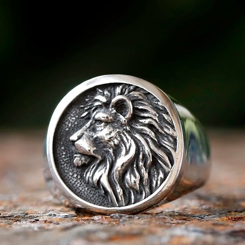 Lion head signet ring silver - head,