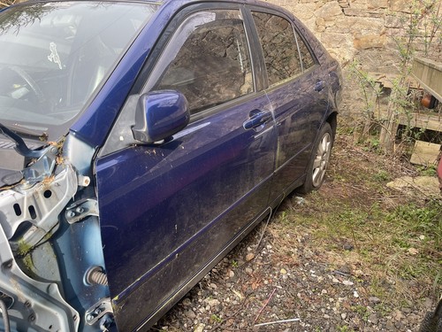 Lexus is200 breaking 8m6 - lexus,