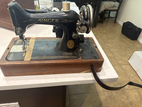 Singer antique 1930s - antique,