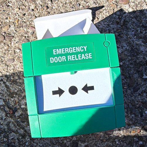 Kac emergency door release - door,