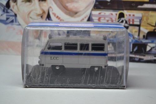Oxford diecast morris j2 - morris, van