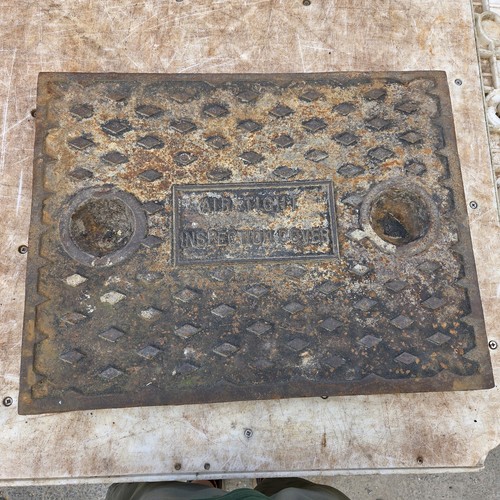 Cast iron manhole cover 655mm - cast,