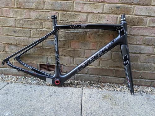 Felt carbon fibre rim - z1,