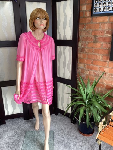 Vintage 1960s nylon bubble - bubble, gum