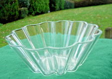 vintage clear glass wavy Pyrex casserole dish Jelly Mould 8cm deep