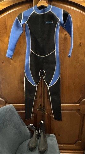 Hisea kids size wetsuit - size,