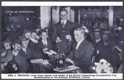 Using underwood typewriter - underwood,