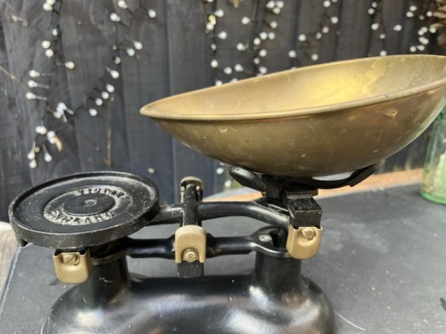 Vintage kitchen scales with - kitchen,