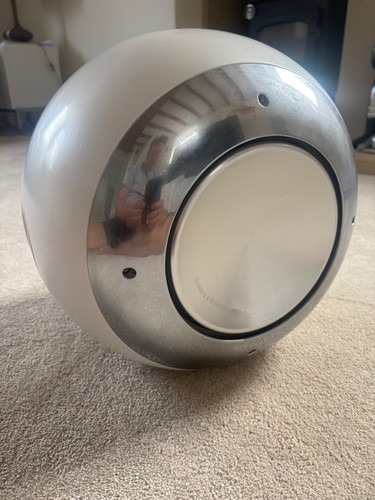 Iconic bowers wilkins - &,